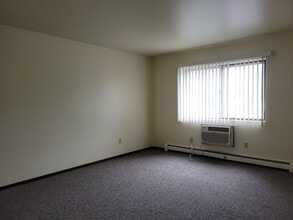 8507 32nd Ave in Kenosha, WI - Building Photo - Building Photo