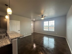 7620 Wildflower Way in Oklahoma City, OK - Building Photo - Building Photo