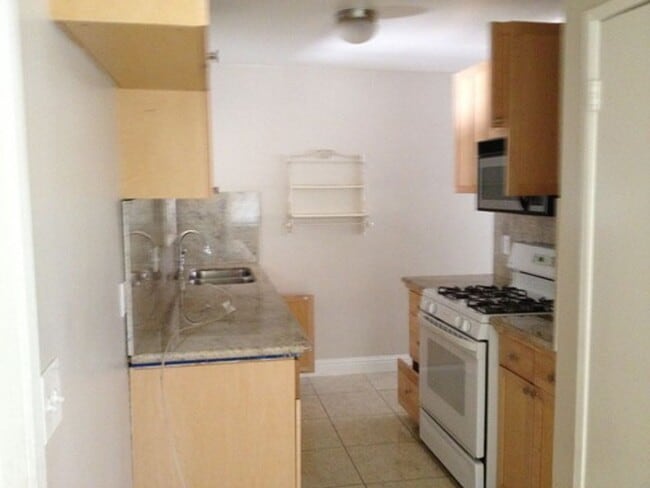 9328 Lujan Dr in Elk Grove, CA - Building Photo - Building Photo