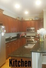 407 E Hull St in Savannah, GA - Building Photo - Building Photo