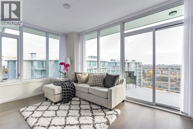 8688 Hazelbridge Wy in Richmond, BC - Building Photo - Building Photo