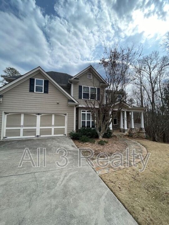 6120 Long Shore Dr in Douglasville, GA - Building Photo