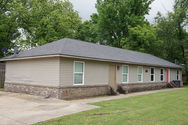 501 E Allen Ave in Jonesboro, AR - Building Photo - Building Photo