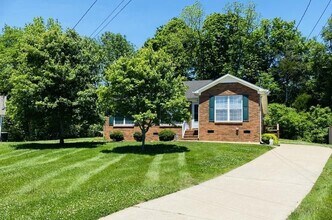 828 Mulberry Dr in Columbia, TN - Building Photo - Building Photo
