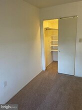 5435 Crossrail Dr in Burke, VA - Building Photo - Building Photo