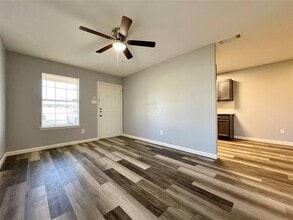 1008 S Retta St in Fort Worth, TX - Building Photo - Building Photo