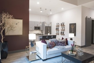 The Guild in Charleston, SC - Building Photo - Building Photo