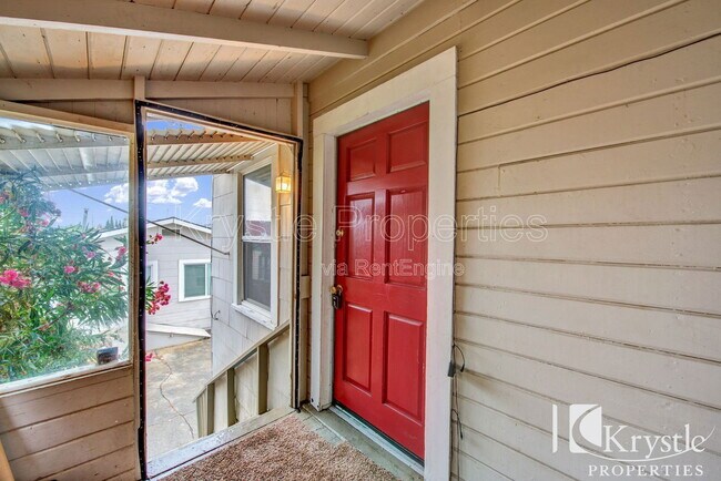 320 Evans Ave in Vallejo, CA - Building Photo - Building Photo