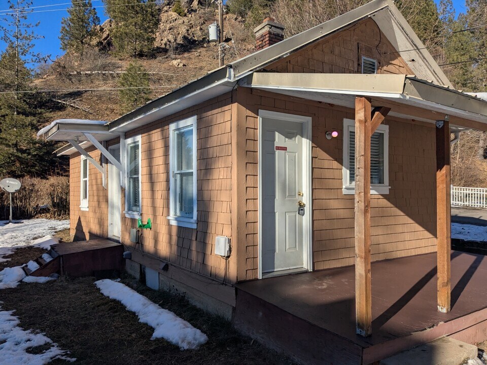 123 Cathryn Ave in Kellogg, ID - Building Photo