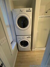 28 Woodland St in Worcester, MA - Foto de edificio - Building Photo