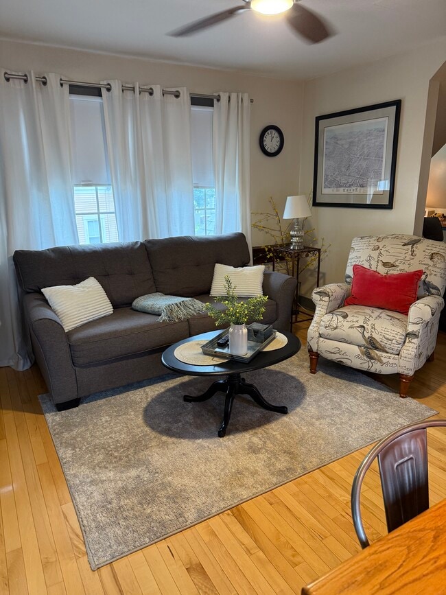 134 High St, Unit Sunny New England apartme