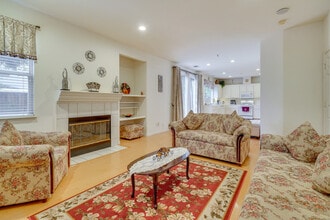 27479 Green Wood Rd in Hayward, CA - Foto de edificio - Building Photo