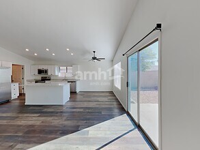 3025 W Horsham Dr in Phoenix, AZ - Building Photo - Building Photo