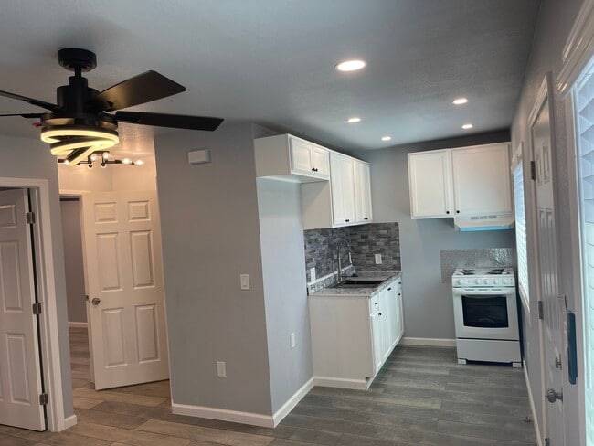 property at 2529 Crommelin Ave