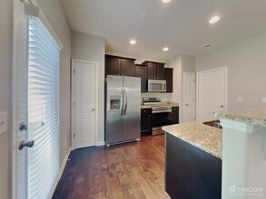 2625 Meadow Crossing Dr in Dallas, NC - Building Photo - Building Photo