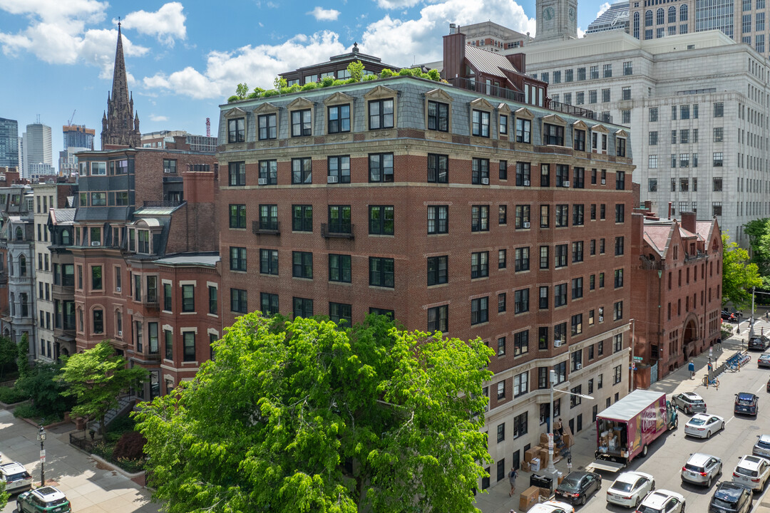 90 Commonwealth Ave in Boston, MA - Foto de edificio