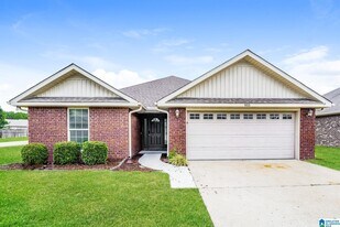 955 Clover Ave in Odenville, AL - Building Photo