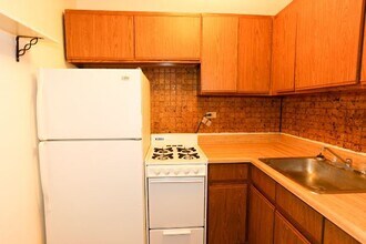 739 W Belmont, Unit 211 in Chicago, IL - Foto de edificio - Building Photo