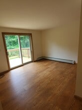 3110 US Route 9, Unit 4 in Hudson, NY - Building Photo - Building Photo