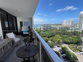 9 Island Ave in Miami Beach, FL - Building Photo