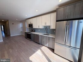 1005 N Marshall St in Philadelphia, PA - Building Photo