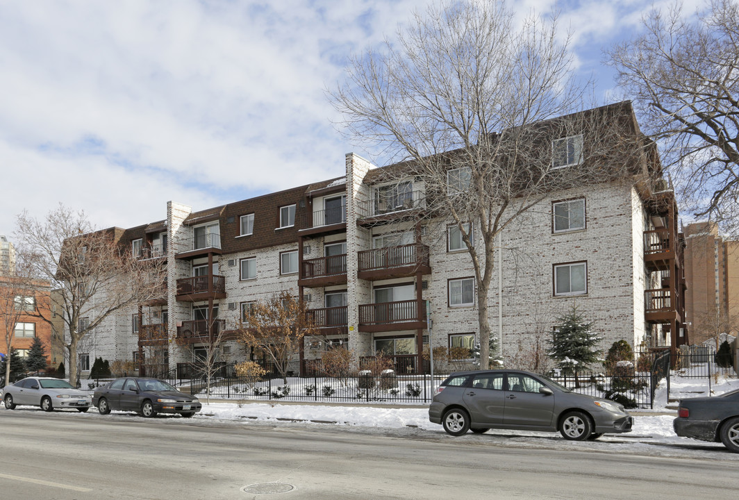 Elliot Park in Minneapolis, MN - Building Photo