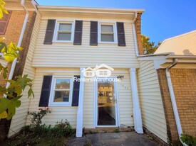 1640 Fairfax Dr in Virginia Beach, VA - Building Photo