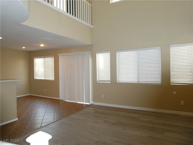 property at 941 Medina De Leon Ave