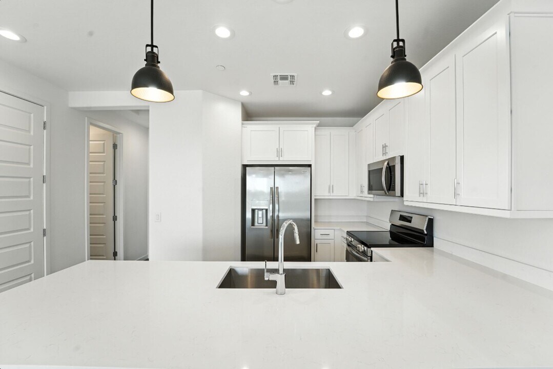 4017 E Brisa Dr in Gilbert, AZ - Building Photo