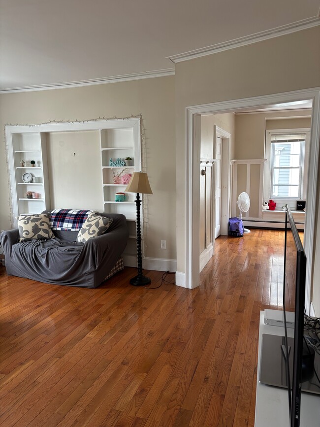 23 Creighton St, Unit 2 in Providence, RI - Building Photo - Building Photo