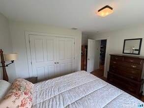 9 Sunset Beach Rd in Branford, CT - Building Photo - Building Photo