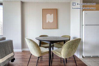 1212 S Michigan Ave in Chicago, IL - Building Photo - Building Photo
