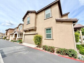 40617 Birchfield Dr in Temecula, CA - Building Photo - Building Photo