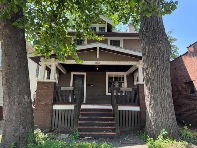 property at 803 E Grove St