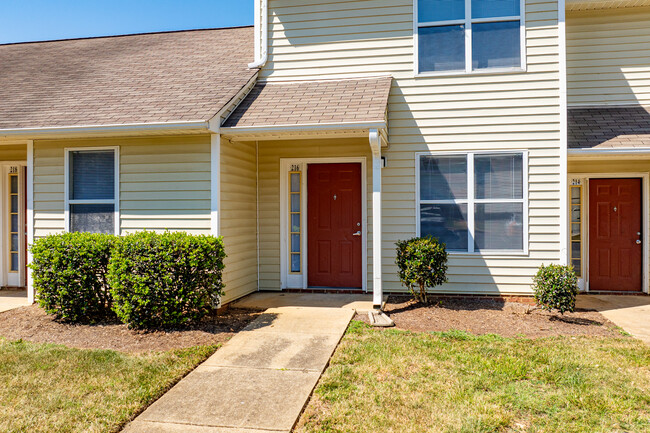 Maple Ridge Apartments in Holly Springs, NC - Building Photo - Building Photo