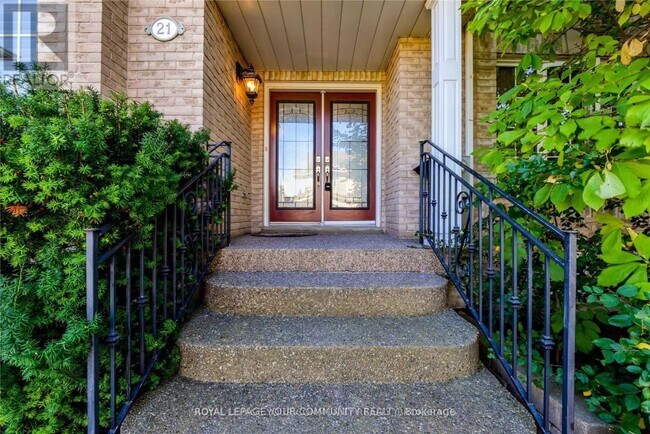 21 Elderbrook Crescent in Vaughan, ON - Building Photo - Building Photo