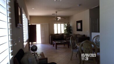 255 Intellectual Ct in Henderson, NV - Building Photo - Building Photo