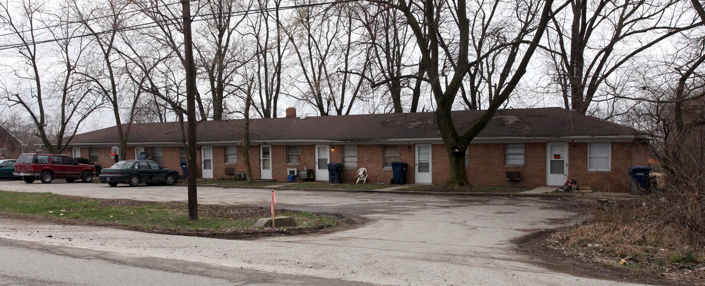 2920 Bluff Rd in Indianapolis, IN - Foto de edificio