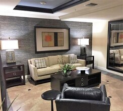 4905 Midtown Ln in Palm Beach Gardens, FL - Building Photo - Building Photo