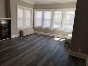 1926 Oak Park Ave, Unit 1F in Berwyn, IL - Building Photo - Building Photo