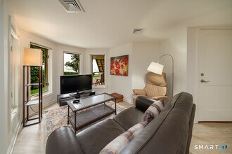 133 Linden Ave in Branford, CT - Building Photo - Building Photo