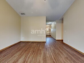 517 Stone Path Ct in Franklin, OH - Building Photo - Building Photo