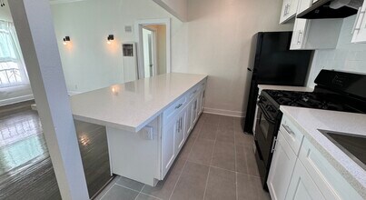 138 Olive St, Unit 131G in Glendale, CA - Building Photo - Building Photo