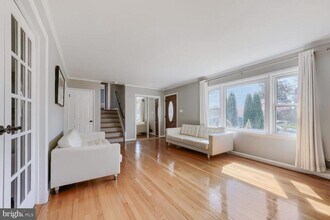 114 MD-131 in Lutherville, MD - Building Photo - Building Photo