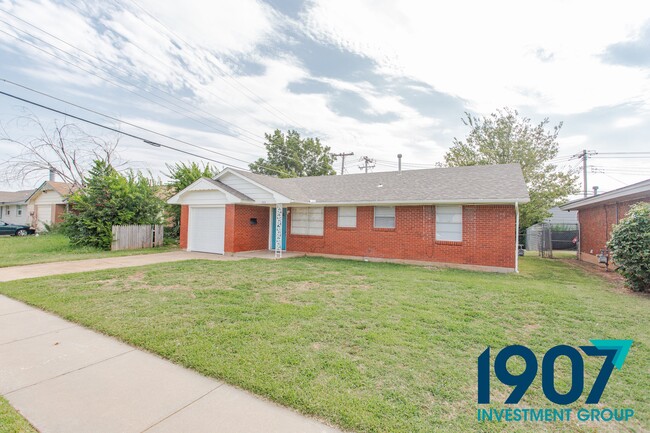 204 N Janeway Ave in Moore, OK - Building Photo - Building Photo