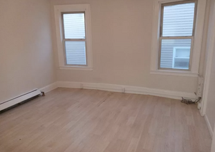 133 Isabella Ave, Unit 3 in Newark, NJ - Building Photo - Building Photo