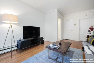 501 Beacon St, Unit 4 in Boston, MA - Building Photo - Building Photo