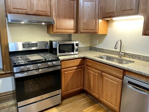 2217 N Magnolia Ave, Unit 2 in Chicago, IL - Building Photo - Building Photo