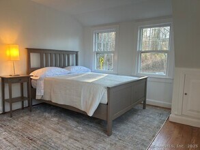 594 S Brooksvale Rd in Cheshire, CT - Building Photo - Building Photo