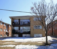 7 Terryellen Cres Apartments